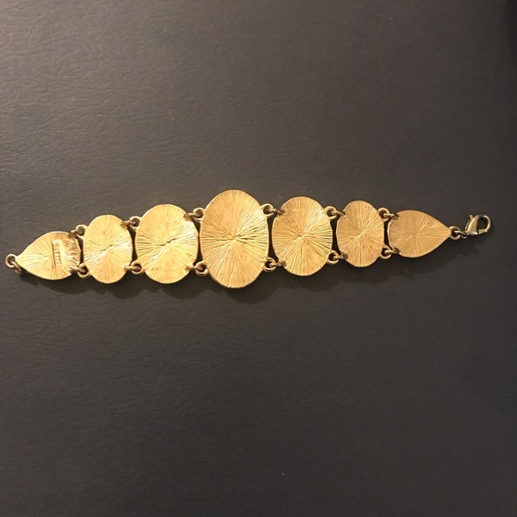 Ann Taylor - Picture 5 of 5